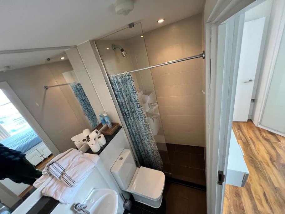 Spacious 2 Bedroom Flat Stunning Waterside View Manchester Ngoại thất bức ảnh